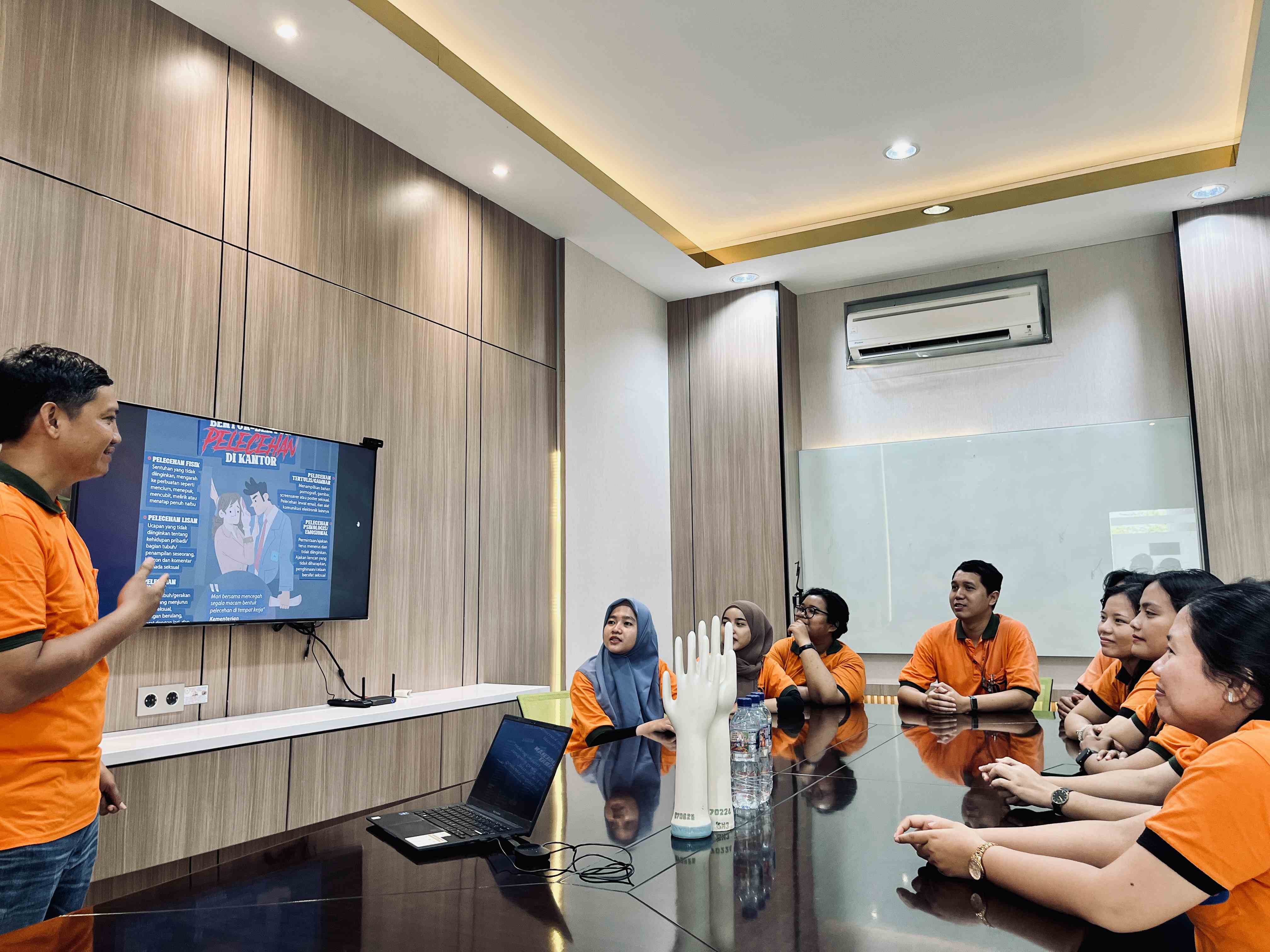 Lingkungan kerja yang aman dan nyaman